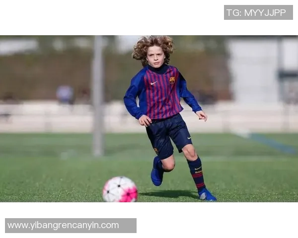 2003年足球界明星风采回顾:传奇球员与关键时刻的精彩表现 2003年足球界明星风采回顾:传奇球员与关键时刻的精彩表现