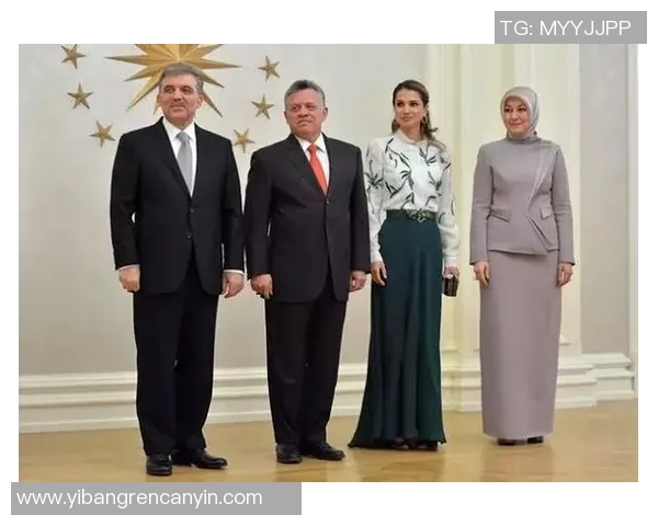 中东足球传奇球星的崛起与辉煌历程解析