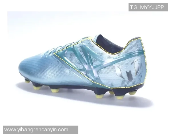 球星穿过的经典老款足球鞋盘点:回顾历史上最具标志性的球鞋设计